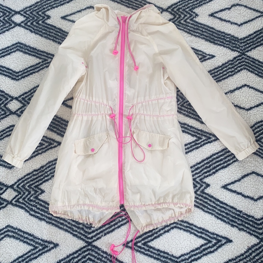 Women’s Lightweight Rain Jacket - Small